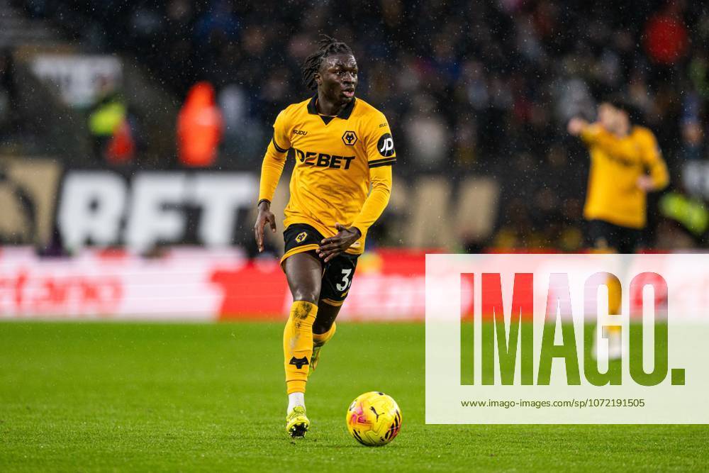 7th February 2026; Molineux Stadium, Wolverhampton, West Midlands, England; Premier League Football, Wolverhampton Wanderers versus Chelsea; Mateus Mane of Wolverhampton Wanderers runs with the ball GodfreyxPitt Content restricted for UK based newspaper