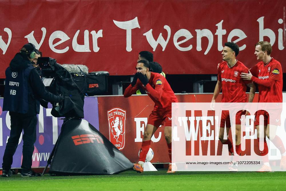 ENSCHEDE - Ramiz Zerrouki of FC Twente celebrates after scoring the 1-0 goal during the Dutch Eredivisie match between FC Twente and SC Heerenveen at De Grolsch Veste Stadium on February 7, 2026, in Enschede, Netherlands. VINCENT JANNINK ANP Eredivisie 2025-2026 ANPxSportx IVx 549949814 originalFilename: 549949814