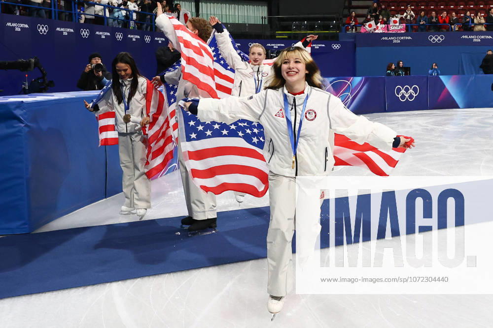 ALYSA LIU of Team USA celebrates winning the gold medal during the Victory Ceremony of the Figure skating, Eiskunstlauf Team Event at the Milano Cortina 2026 Winter Olympic Games, Olympische Spiele, Olympia, OS Olympics 2026: Milano Cortina: Figure Skating Team Event - ZUMAc179 20260208_oly_c179_118