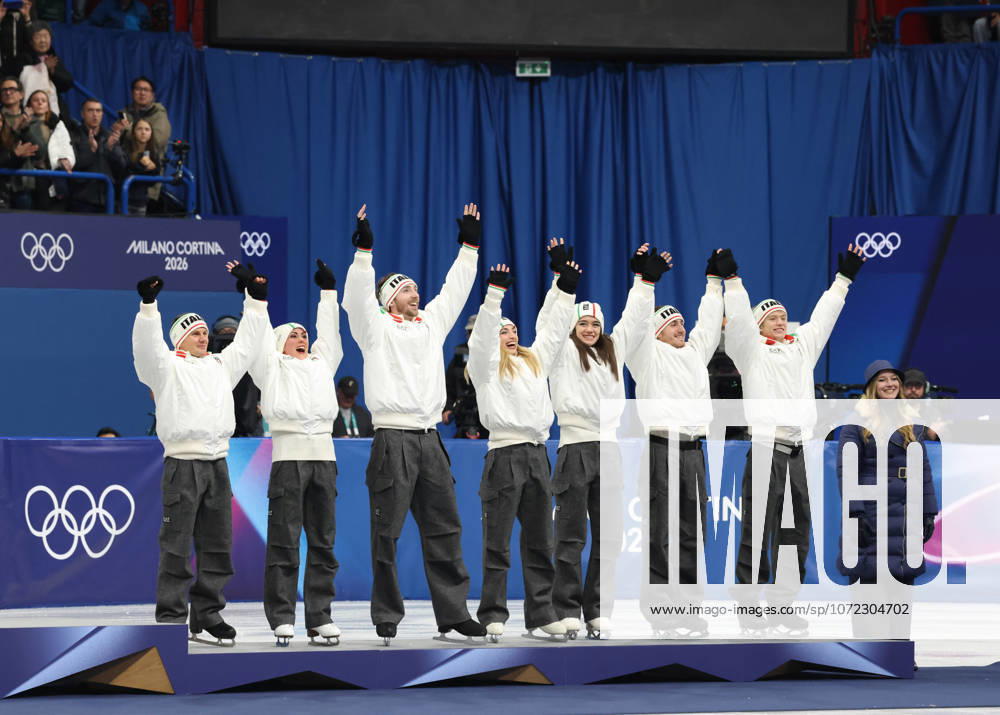 MARCO FABBRI, CHARLENE GUIGNARD, NICCOLO MACII, SARA CONTI, LARA NAKI GUTMANN, MATTEO RIZZO and DANIEL GRASSL of Team Italy celebrate winning the silver medal during the Victory Ceremony of the Figure skating, Eiskunstlauf Team Event at the Milano Cortina 2026 Winter Olympic Games, Olympische Spiele, Olympia, OS Milan Italy - ZUMAc179 20260208_oly_c179_143
