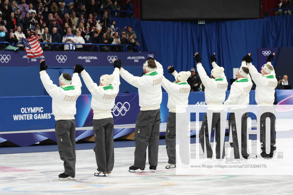MARCO FABBRI, CHARLENE GUIGNARD, NICCOLO MACII, SARA CONTI, LARA NAKI GUTMANN, MATTEO RIZZO and DANIEL GRASSL of Team Italy celebrate winning the silver medal during the Victory Ceremony of the Figure skating, Eiskunstlauf Team Event at the Milano Cortina 2026 Winter Olympic Games, Olympische Spiele, Olympia, OS Milan Italy - ZUMAc179 20260208_oly_c179_155