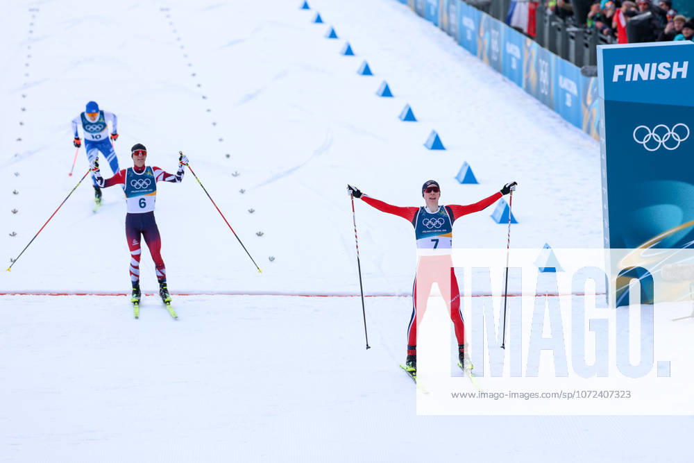 Olympische Winterspiele Milano Cortina 2026 Nordische Kombination Einzel Gundersen Normalschanze 10km am 11.02.2026 im Tesero Cross-Country Skiing Stadium in Cortina dAmpezzo Jens Luraas Oftebro ( Norwegen ) gewinnt die Gold Medaille