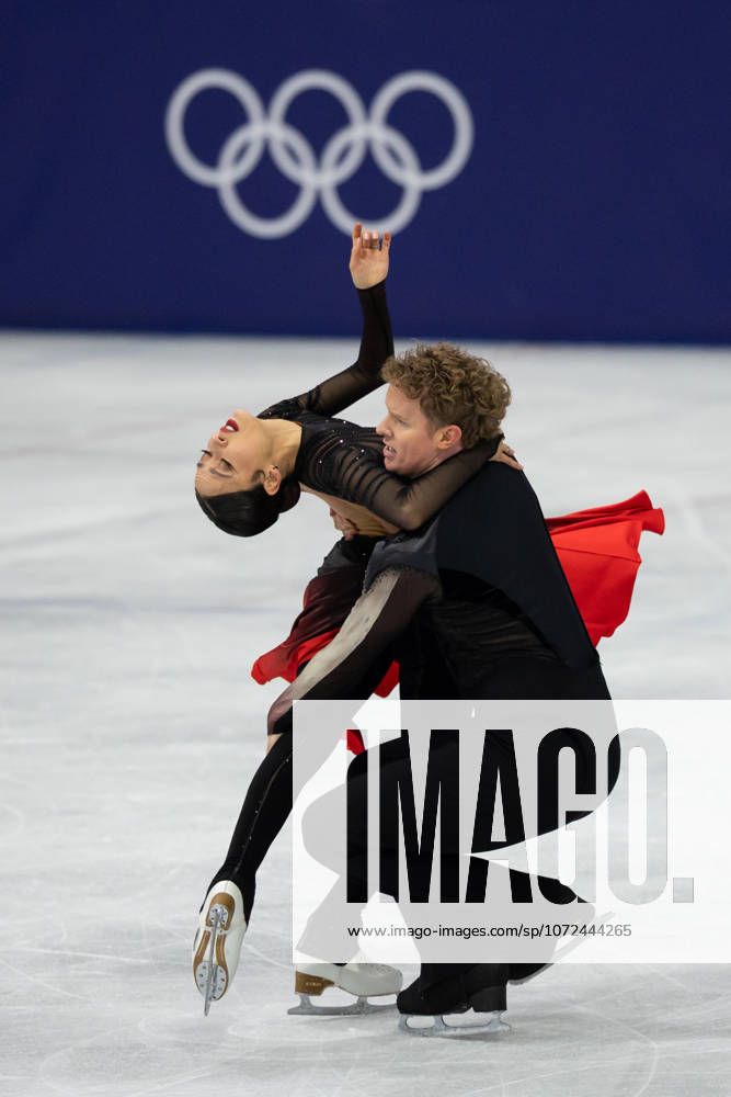 Madison Chock and Evan Bates of the United States perform in Figure skating, Eiskunstlauf Ice dancing, Eistanzen Free program and win the silver medal during the 2026 Winter Olympics at the Milano Ice Skating Arena on Wednesday in Milano. Milano Italy - ZUMAj89_ 20260211_oly_j89_036