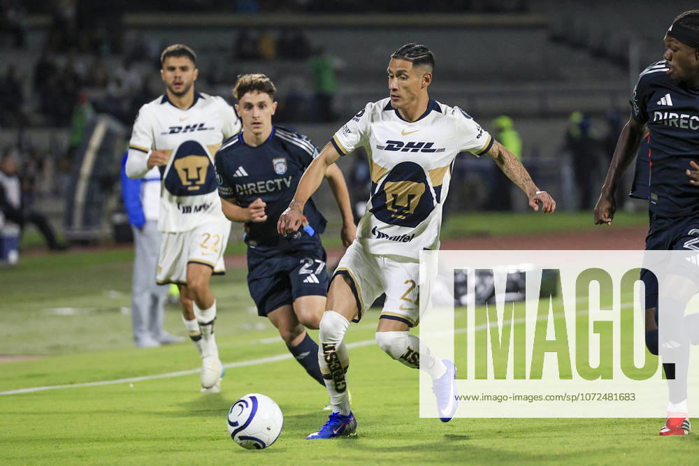 CONCACAF CHAMPIONS CUP 2026 CONCACAF CHAMPIONS CUP 2026 PUMAS VS SAN DIEGO FC 10022026 MEXICO CITY, MEXICO. Action photo of Luca Bombino (L) of San Diego FC of the MLS, Fussball Herren, USA and Uriel Antuna (R) of Pumas UNAM of the Liga BBVA MX, during round 1 game of the CONCACAF Champions Cup 2026 at the Estadio Olimpico Ciudad Universitaria of Mexico City. Foto de accion de Luca Bombino (I) del San Diego FC de la MLS y Uriel Antuna (D) de Pumas UNAM de la Liga BBVA MX, durante juego de la ronda 1 de la CONCACAF Champions Cup 2026, celebrado en el Estadio Olimpico de Ciudad Universitaria de la Ciudad de Mexico. Photo by IMAGENSHOP AGENCIA FOTOGRAFICA MEXICO CITY MEXICO CITY MEXICO