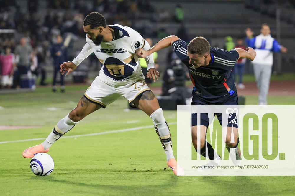 CONCACAF CHAMPIONS CUP 2026 CONCACAF CHAMPIONS CUP 2026 PUMAS VS SAN DIEGO FC 10022026 MEXICO CITY, MEXICO. Action photo of Juninho (L) of Pumas UNAM of the Liga BBVA MX and Christopher McVey (R) of San Diego FC of the MLS, Fussball Herren, USA during round 1 game of the CONCACAF Champions Cup 2026 at the Estadio Olimpico Ciudad Universitaria of Mexico City. Foto de accion de Juninho (I) de Pumas UNAM de la Liga BBVA MX y Christopher McVey (D) de San Diego FC de la MLS, durante juego de la ronda 1 de la CONCACAF Champions Cup 2026, celebrado en el Estadio Olimpico de Ciudad Universitaria de la Ciudad de Mexico. Photo by IMAGENSHOP AGENCIA FOTOGRAFICA MEXICO CITY MEXICO CITY MEXICO