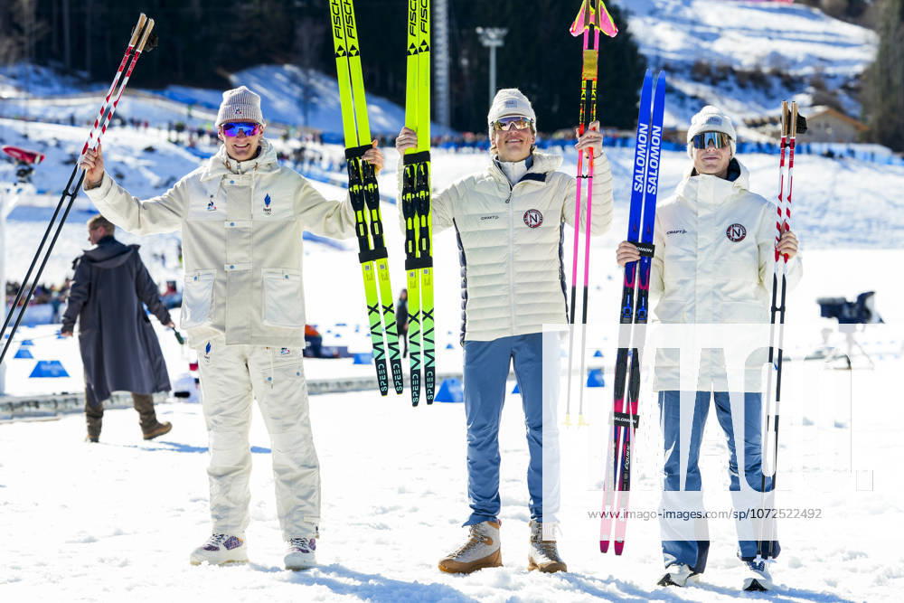 Winter Olympics in Milan Cortina 2026 Val di Fiemme, Italy 20260213 Mathis Desloges from France, Johannes Hosflot Klaebo from Norway and Einar Hedegart from Norway on the podium after the cross country 10 km skating for men on Lago di Tesero during the Winter Olympics in Milano Cortina 2026 Photo Lise Aserud NTB Val di Fiemme Italy RESTRICTED USE FOR BETTING COMPANIES