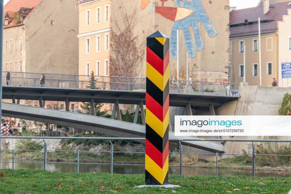 Görlitz - Impressionen aus der Innenstadt Die Innenstadt von Görlitz bietet zahlreiche interessante Gebäude. Besonders der historische Kern ist bei Touristen sehr beliebt. Auch wurden hier zahlreiche Hollywood-Filme gedreht.