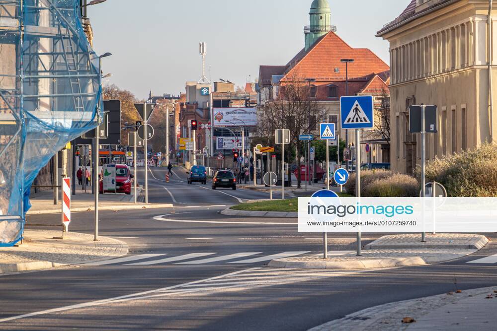 Görlitz - Impressionen aus der Innenstadt Die Innenstadt von Görlitz bietet zahlreiche interessante Gebäude. Besonders der historische Kern ist bei Touristen sehr beliebt. Auch wurden hier zahlreiche Hollywood-Filme gedreht.