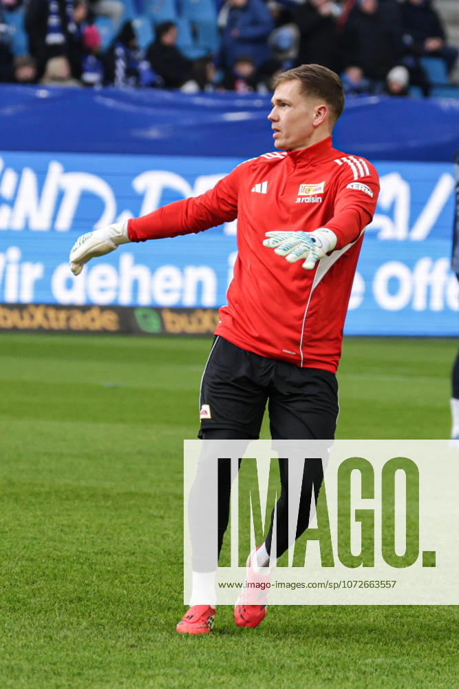 2026.02.14 Fussball 1. Bundesliga Hamburger Sportverein - 1.FC Union Berlin v.l. Torwart Matheo Raab (1.FC Union Berlin ,31) warm-up (DFL regulations prohibit any use of photographs as image sequences and or quasi-video.
