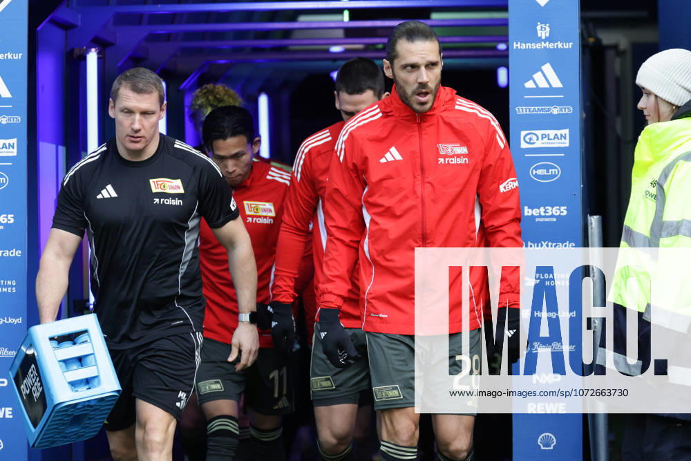2026.02.14 Fussball 1. Bundesliga Hamburger Sportverein - 1.FC Union Berlin v.l. Christopher Trimmel (1.FC Union Berlin ,28) (DFL regulations prohibit any use of photographs as image sequences and or quasi-video.