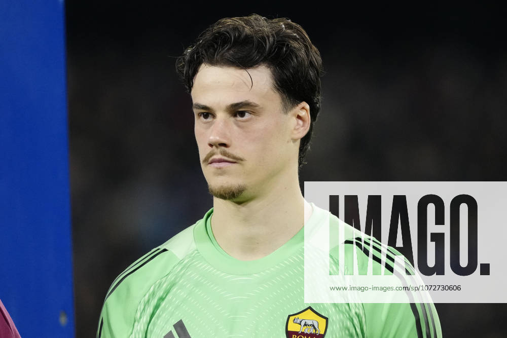 SSC Napoli v AS Roma - Serie A Mile Svilar of AS Roma during the Serie A match between SSC Napoli and AS Roma at Stadio Diego Armando Maradona Naples Italy on 15 February 2026. Naples Naples Italy