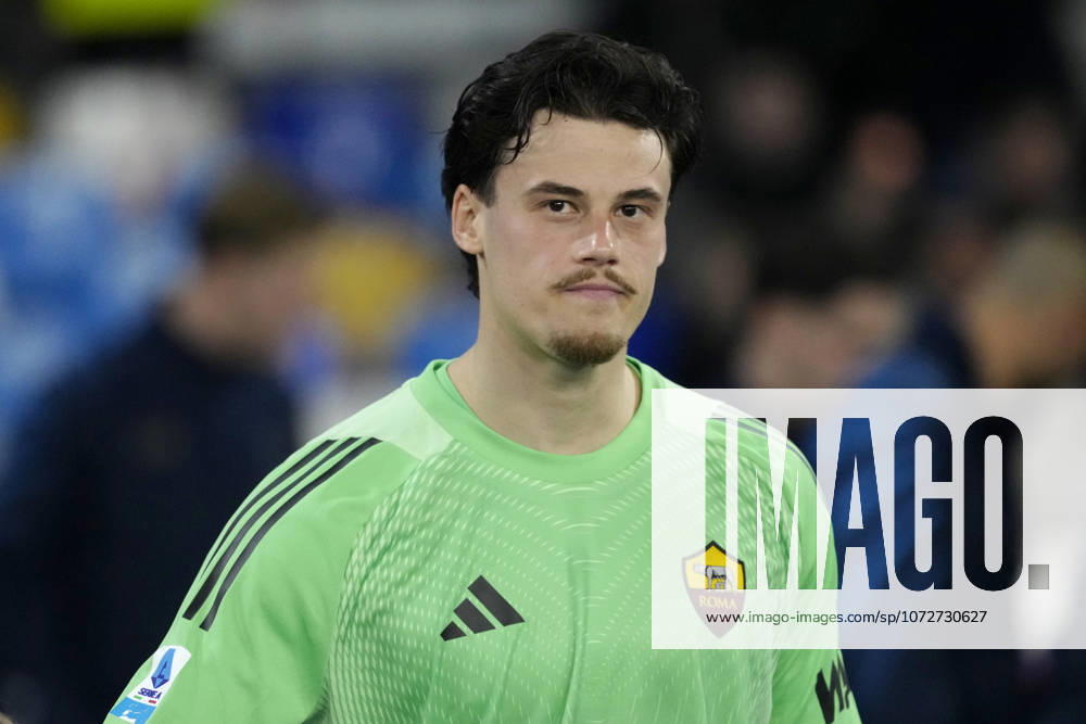 SSC Napoli v AS Roma - Serie A Mile Svilar of AS Roma during the Serie A match between SSC Napoli and AS Roma at Stadio Diego Armando Maradona Naples Italy on 15 February 2026. Naples Naples Italy