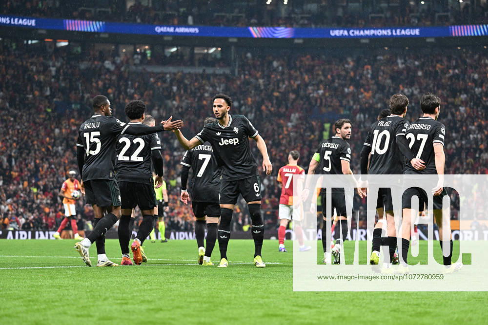 Galatasaray v Juventus - UEFA Champions League ISTANBUL, TURKIYE - FEBRUARY 17: Juventus players celebrate after scoring during the UEFA Champions League Round of 16 play-off first leg match between Galatasaray and Juventus at RAMS Park in Istanbul, Turkiye, on February 17, 2026. Elif Ozturk Anadolu Istanbul Turkey. Editorial use only. Please get in touch for any other usage.