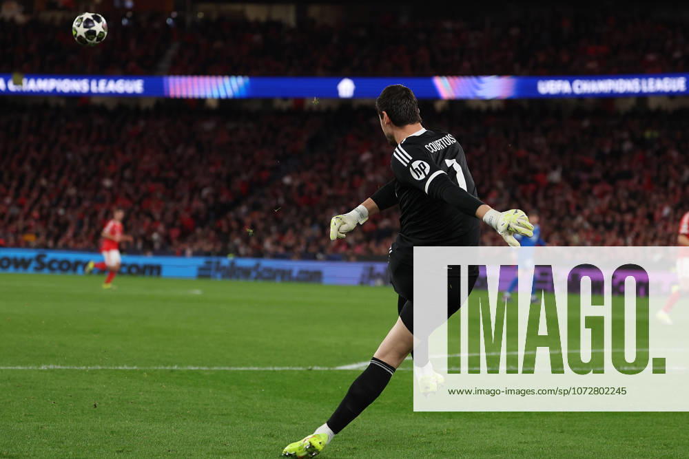 FBL-UEFA Champions League 2025-26 SL Benfica - Real Madrid Thibaut Courtois (Real Madrid) in action, with the ball during UEFA Champions League 2025-26 KO play-offs match between Lisboa e Benfica and Real Madrid at Estadio da Luz on Thursday 17 February 2026 in Lisbon, Portugal