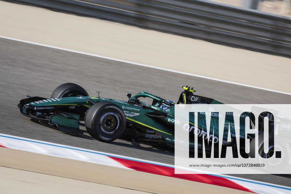 F1 - PRE-SEASON TESTING 2026 - BAHRAIN 2 14 ALONSO Fernando (spa), Aston Martin F1 Team AMR26, action during the Formula 1 Aramco pre-season testing 2026 of the 2026 FIA Formula One World Championship, WM, Weltmeisterschaft from February 18 to 20, 2026 on the Bahrain International Circuit, in Sakhir, Bahrain - SakhirBahrain