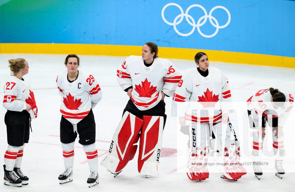 Marie-Philip Poulin and goaltender Ann-Renee Desbiens of Canada look dejected after the women s Ice hockey, Eishockey final game between USA and Canada during day 13 of the 2026 Winter Olympics on February 19, 2026 in Milan. Photo: Carl Sandin BILDBYRAN kod CS EW0643 ishockey ice hockey Olympic Games, Olympische Spiele, Olympia, OS olympics winter olympics os ol olympiska spel vinter-os olympiske leker milano cortina 2026 milan cortina 2026 milano cortina 2026 olympic games milano cortina 2026 winter olympic games milano cortina-os milano cortina-ol vinter-ol 13 bbeng dam usa kanada canada final depp