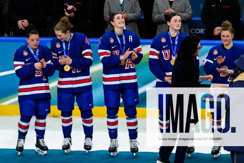 Megan Keller of USA with her gold medal at the medal ceremony after the women s Ice hockey, Eishockey final game between USA and Canada during day 13 of the 2026 Winter Olympics on February 19, 2026 in Milan. Photo: Carl Sandin BILDBYRAN kod CS EW0643 ishockey ice hockey Olympic Games, Olympische Spiele, Olympia, OS olympics winter olympics os ol olympiska spel vinter-os olympiske leker milano cortina 2026 milan cortina 2026 milano cortina 2026 olympic games milano cortina 2026 winter olympic games milano cortina-os milano cortina-ol vinter-ol 13 bbeng dam usa kanada canada final jubel guld