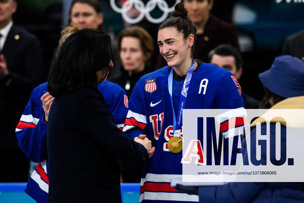 Megan Keller of USA at the medal ceremony after the women s Ice hockey, Eishockey final game between USA and Canada during day 13 of the 2026 Winter Olympics on February 19, 2026 in Milan. Photo: Emma Wallskog BILDBYRAN kod EW EW0643 ishockey ice hockey Olympic Games, Olympische Spiele, Olympia, OS olympics winter olympics os ol olympiska spel vinter-os olympiske leker milano cortina 2026 milan cortina 2026 milano cortina 2026 olympic games milano cortina 2026 winter olympic games milano cortina-os milano cortina-ol vinter-ol 13 bbeng dam usa kanada canada final jubel guld gold
