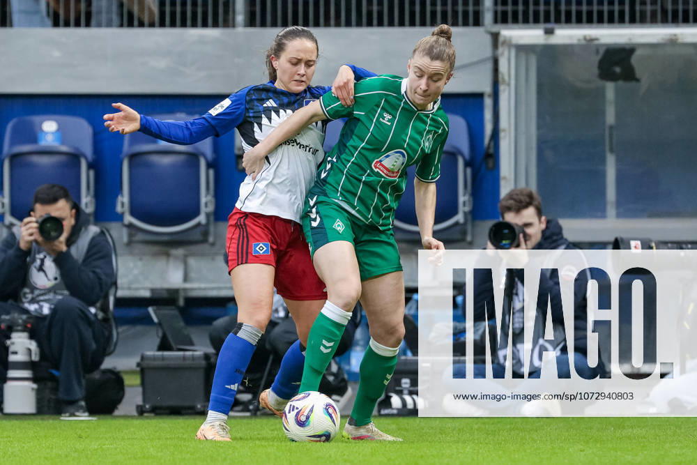 V.li.: Camilla Linberg (Hamburger SV, HSV, 47) und Michelle Ulbrich (SV Werder Bremen, 5) im Zweikampf, Duell, Dynamik, Aktion, Action, Spielszene, DIE DFB-RICHTLINIEN UNTERSAGEN JEGLICHE NUTZUNG VON FOTOS ALS SEQUENZBILDER UND ODER VIDEOÄHNLICHE FOTOSTRECKEN. DFB REGULATIONS PROHIBIT ANY USE OF PHOTOGRAPHS AS IMAGE SEQUENCES AND OR QUASI-VIDEO., 21.02.2026, Hamburg (Deutschland), Fussball, Google Pixel Frauen-Bundesliga, Hamburger SV - SV Werder Bremen