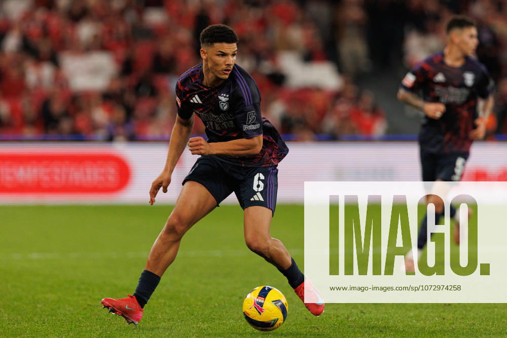 Alexander Bah seen during Liga Portugal game between SL Benfica and AFS Aves (Luis Loureiro Ball Raw Images) Lisbon Estadio da Luz Portugal