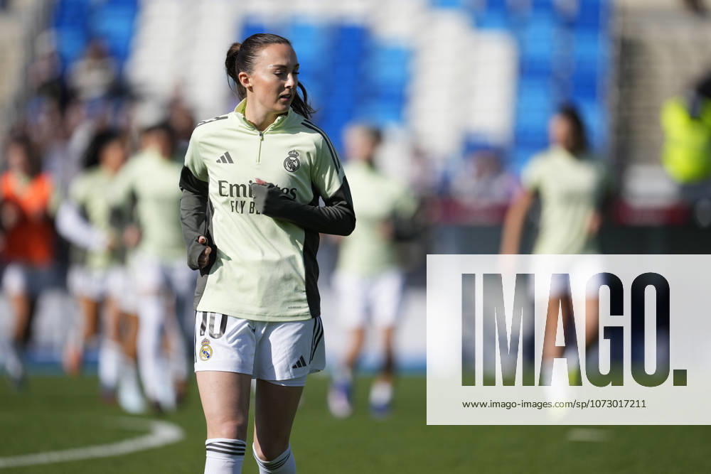 Caroline Weir of Real Madrid CF warms up during the Spanish Women League, Liga F, football match played between Real Madrid and CD Costa Adeje Tenerife at Alfredo Di Stefano stadium on February 22, 2026, in Valdebebas, Madrid, Spain. Real Madrid V CD Costa Adeje Tenerife - Liga F - ZUMAa181 20260222_zaa_a181_008