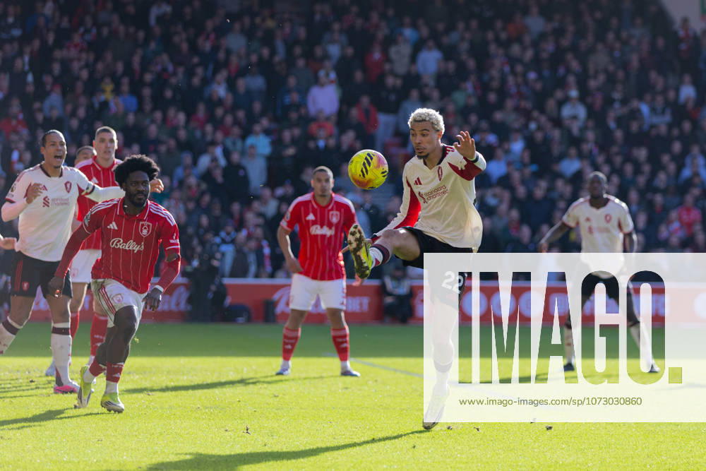 Football - FA Premier League - Nottingham Forest FC v Liverpool FC NOTTINGHAM, ENGLAND - Sunday, February 22, 2026: Liverpool s Hugo Ekitike during the FA Premier League match between Nottingham Forest FC and Liverpool FC at the City Ground. (Photo by David Rawcliffe Propaganda) NOTTINGHAM City Ground NOTTINGHAMSHIRE ENGLAND