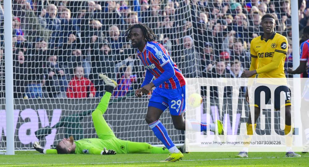 Crystal Palace v Wolverhampton Wanderers, London, UK - 22 Feb 2026 Goal celebrations for Evann Guessand of Crystal Palace as he beats Jose Sa, Goalkeeper of Wolverhampton Wanderers during the Premier League match between Crystal Palace and Wolverhampton Wanderers at Selhurst Park, London on 22 February 2026. ( London Selhurst Park London England