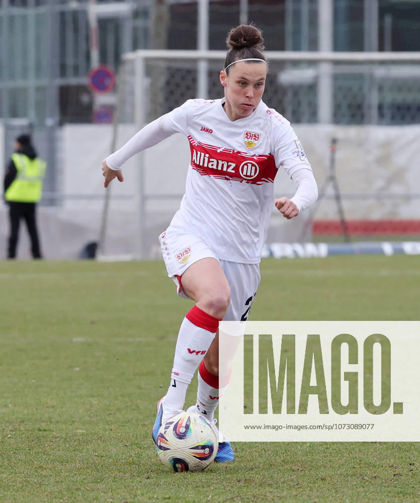 Stuttgart , Fußball 2.Bundesliga VfB Stuttgart Frauen vs. Eintracht Frankfurt II , Nicole Billa ( VfB )