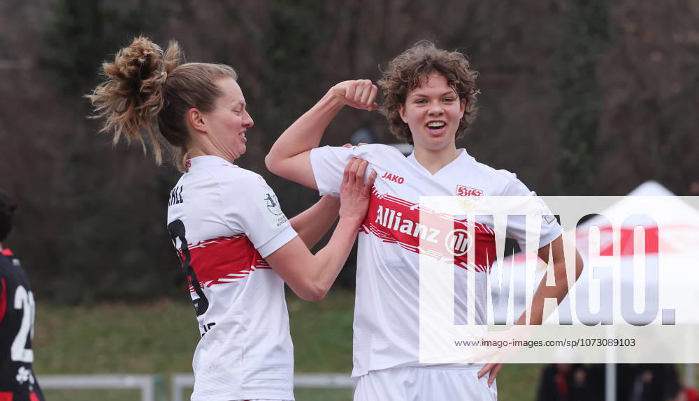 Stuttgart , Fußball 2.Bundesliga VfB Stuttgart Frauen vs. Eintracht Frankfurt II , von links: Maximiliane Rall Rosa Rückert ( VfB )