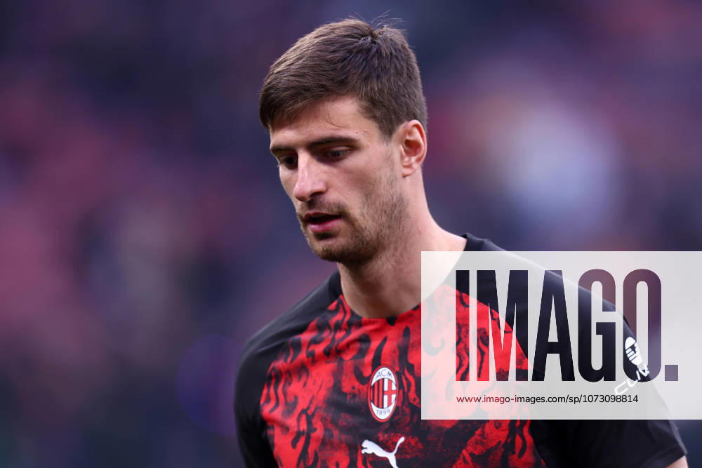 Matteo Gabbia (Ac Milan) warm up, Serie A, AC Milan v Parma Calcio 1913, Giuseppe Meazza, February 22, 2026, Milan, Italy.