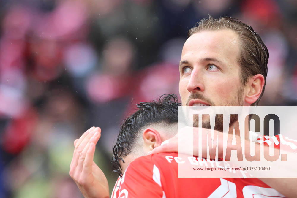 9 Harry Kane und 45 Aleksandar Pavlovic (FCB) Jubel, Torjubel, Porträt, Portrait Fussball 1. BL FC Bayern München - Eintracht Frankfurt 21.02.2026 Allianz Arena FOTO: Mladen Lackovic LakoPress
