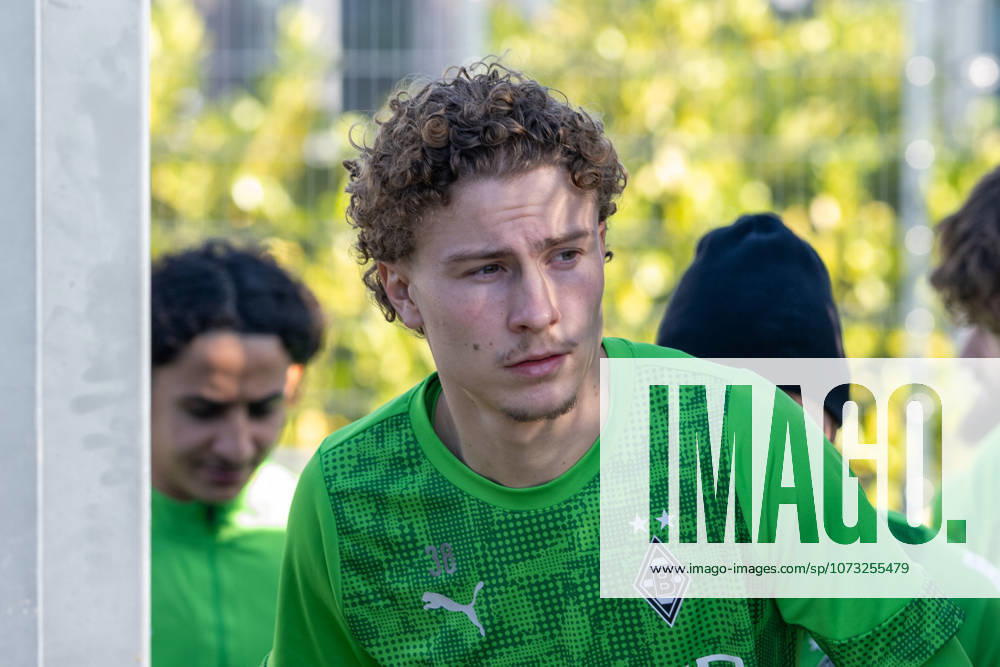 Oeffentliches Training Borussia Moenchengladbach auf dem Trainingsgelaende am Borussia Park, 1. Bundesliga, Fussball, Saison 2025 2026, 25.02.2026 Training Borussia Moenchengladbach, 1. Bundesliga, Saison 2025 2026, 25.02.2026 Moenchengladbach