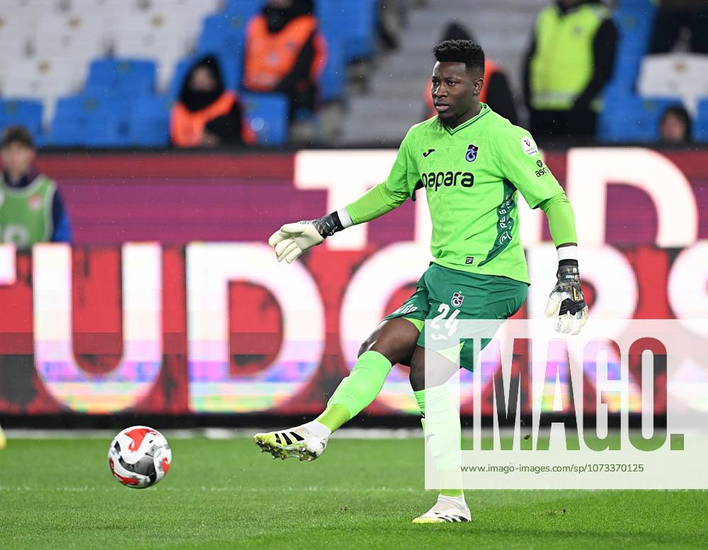 Trabzonspor v Misirli.com.tr Fatih Karagumruk - Turkish Super Lig TRABZON, TURKIYE - FEBRUARY 27: Andre Onana, the goalkeeper of Trabzonspor in action during Turkish Super Lig week 24 football match between Trabzonspor and Misirli.com.tr Fatih Karagumruk at Papara Park in Trabzon, Turkiye on February 27, 2026. Hakan Burak Altunoz Anadolu Trabzon Turkey. Editorial use only. Please get in touch for any other usage.