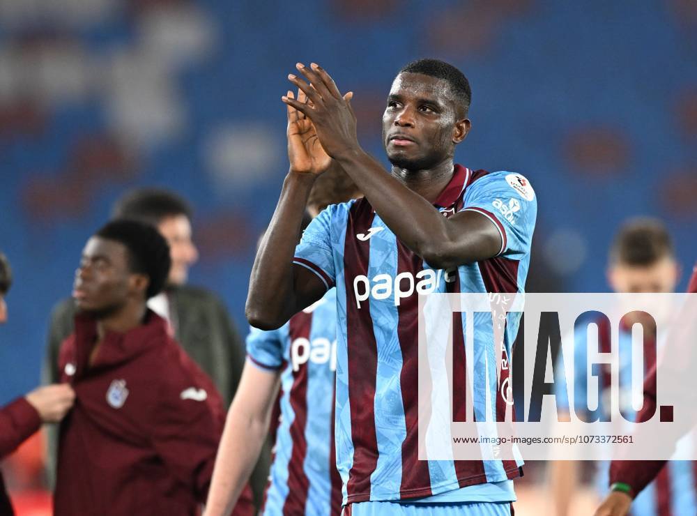 Trabzonspor v Misirli.com.tr Fatih Karagumruk - Turkish Super Lig TRABZON, TURKIYE - FEBRUARY 27: Paul Onuachu of Trabzonspor celebrates after winning the Turkish Super Lig week 24 football match between Trabzonspor and Misirli.com.tr Fatih Karagumruk at Papara Park in Trabzon, Turkiye on February 27, 2026. Hakan Burak Altunoz Anadolu Trabzon Turkey. Editorial use only. Please get in touch for any other usage.