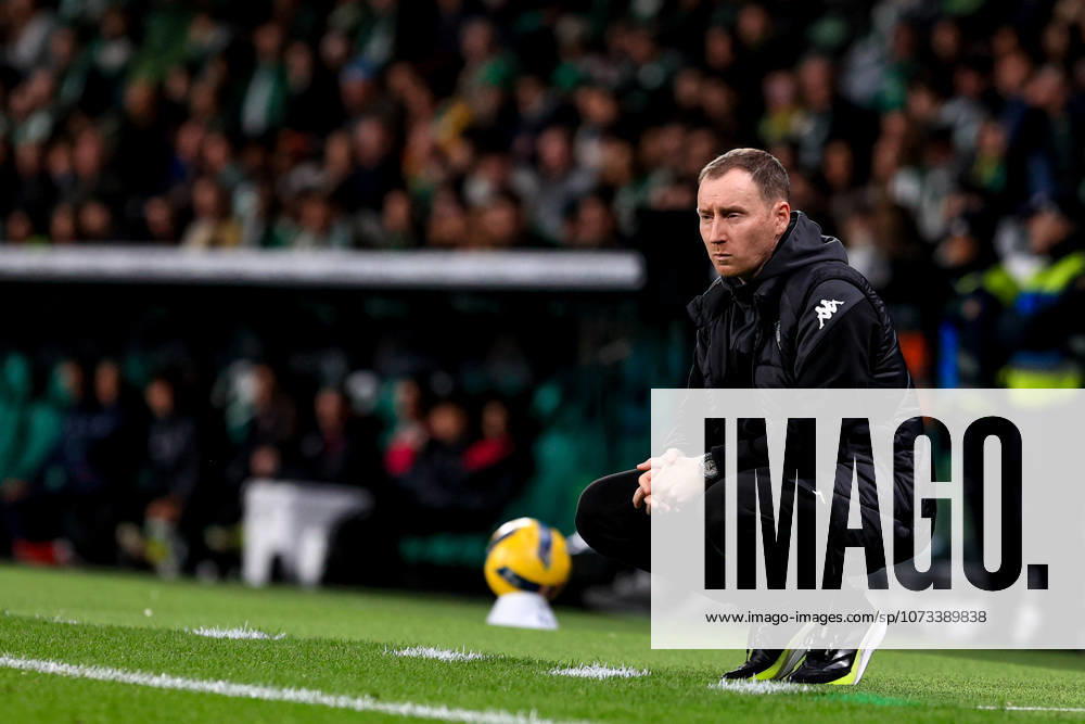 Sporting CP v GD Estoril Praia - Primeira Liga Ian Cathro is the head coach of GD Estoril de Praia during the Liga Portugal Betclic match between Sporting CP and GD Estoril de Praia at the Estadio Jose Alvalade in Lisbon, Portugal, on February 27, 2026. Lisbon Lisboa Portugal