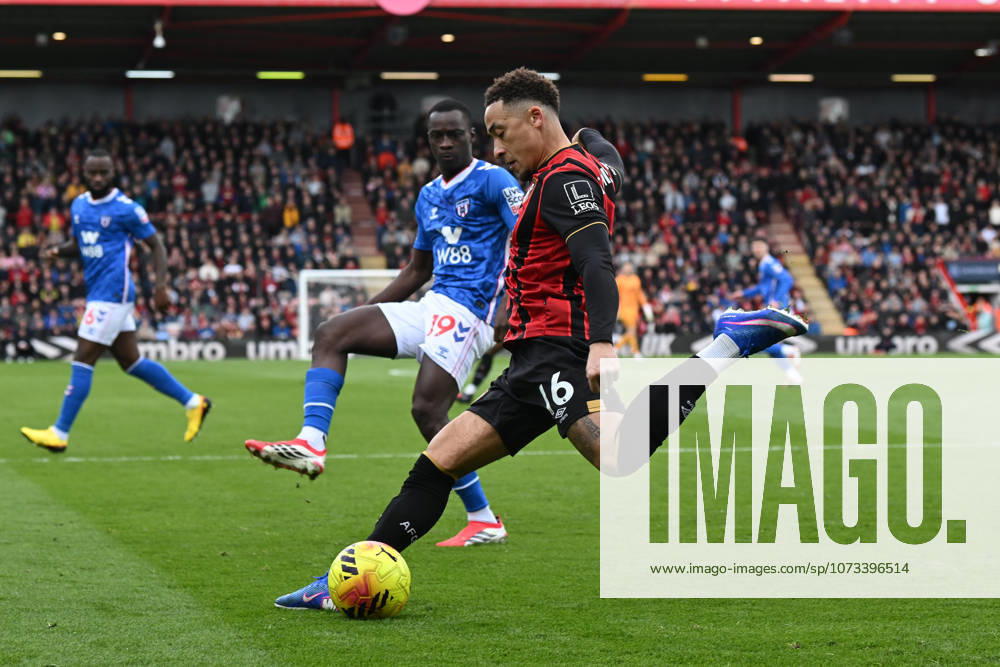 Bournemouth v Sunderland, Premier League Marcus Tavernier (16) of AFC Bournemouth clears the ball during the Premier League match between Bournemouth and Sunderland at the Vitality Stadium, Bournemouth, UK on 28 February 2026. Bournemouth Vitality Stadium Dorset UK Editorial use only DataCo restrictions apply See www.football-dataco.com ,