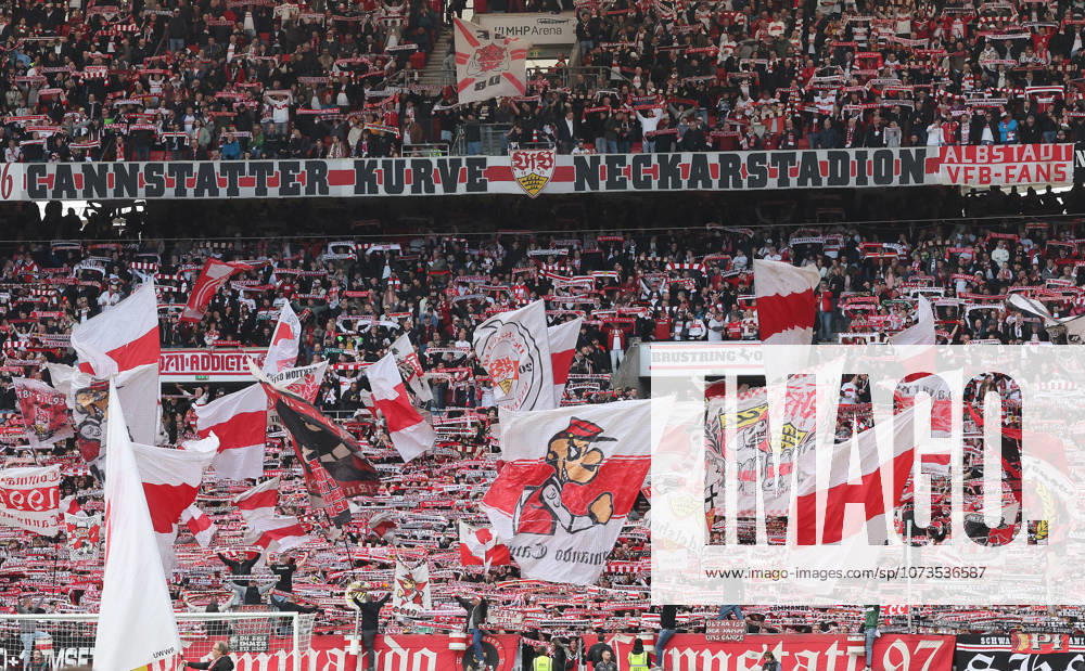 Stuttgart, Fußball Bundesliga, 20. Spieltag, VfB Stuttgart vs. VfL Wolfsburg, Stuttgarter Fans in der Cannstatter Kurve