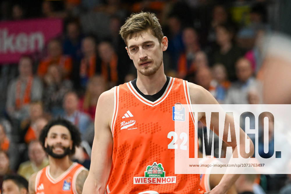 Tibor Pleiss (RASTA Vechta, 22) RASTA Vechta vs. Science City Jena, easyCredit Basketball Bundesliga, 22. Spieltag, Saison 2025 2026, 06.03.2026, RASTA Vechta vs. Science City Jena, easyCredit Basketball Bundesliga, 22. Spieltag, Saison 2025 2026, 06.03.2026 Vechta