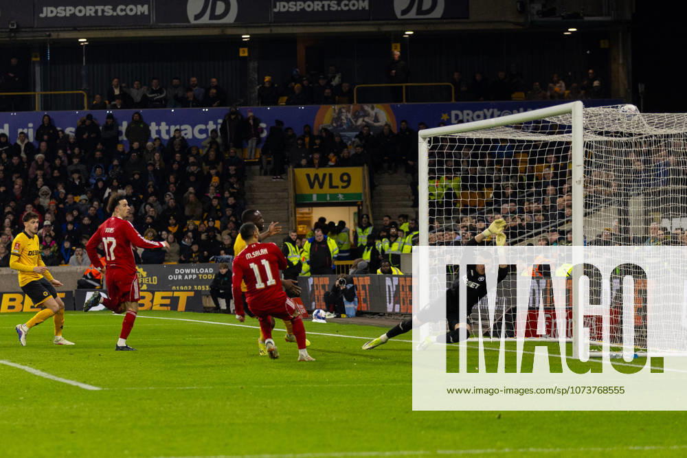 Football - FA Cup - 5th Round - Liverpool FC v Wolverhampton Wanderers FC WOLVERHAMPTON, ENGLAND - Friday, March 6, 2026: Liverpool s Mohamed Salah scores the second goal during the FA Cup 5th Round match between Liverpool FC and Wolverhampton Wanderers FC at Molineux. (Photo by David Rawcliffe Propaganda) WOLVERHAMPTON Molineux WEST MIDLANDS ENGLAND