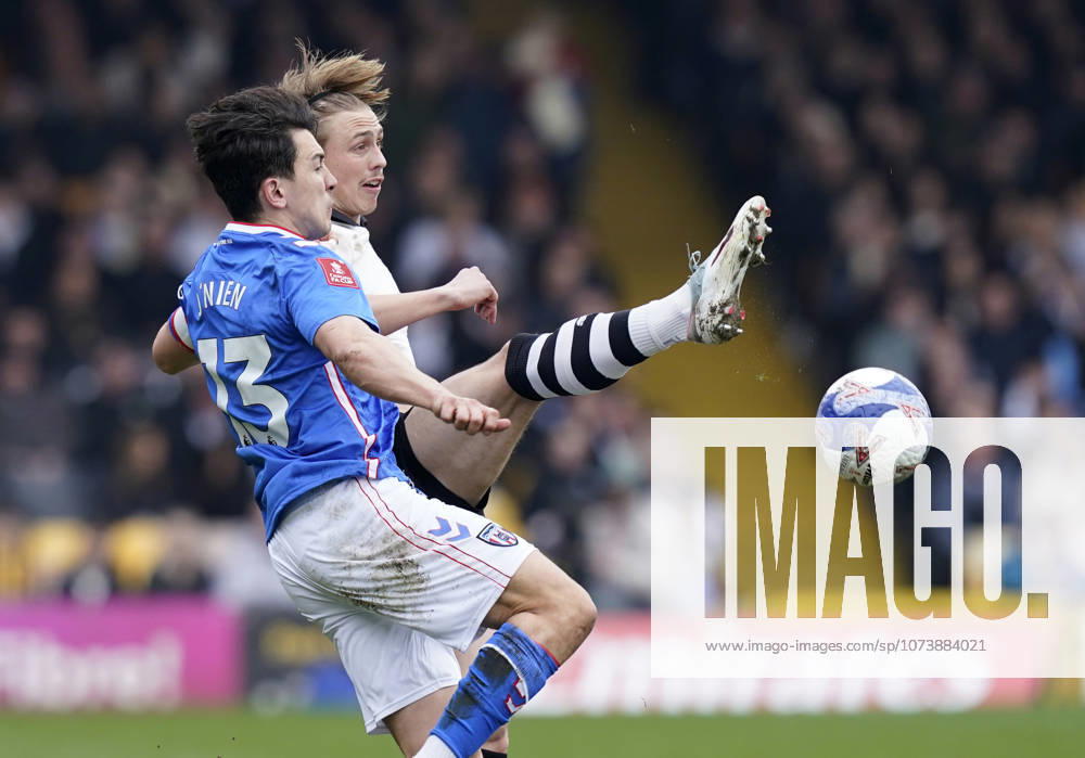 Burslem, England, 8th March 2026. Ben Waine of Port Vale (r) tussles with Luke O Nien of Sunderland during the Port Vale vs Sunderland FA Cup match at Vale Park, Burslem. Picture credit should read: Andrew Yates Sportimage . SPI_016_AY_PORT_VALE_SUNDERLAND SPI-4592-0016