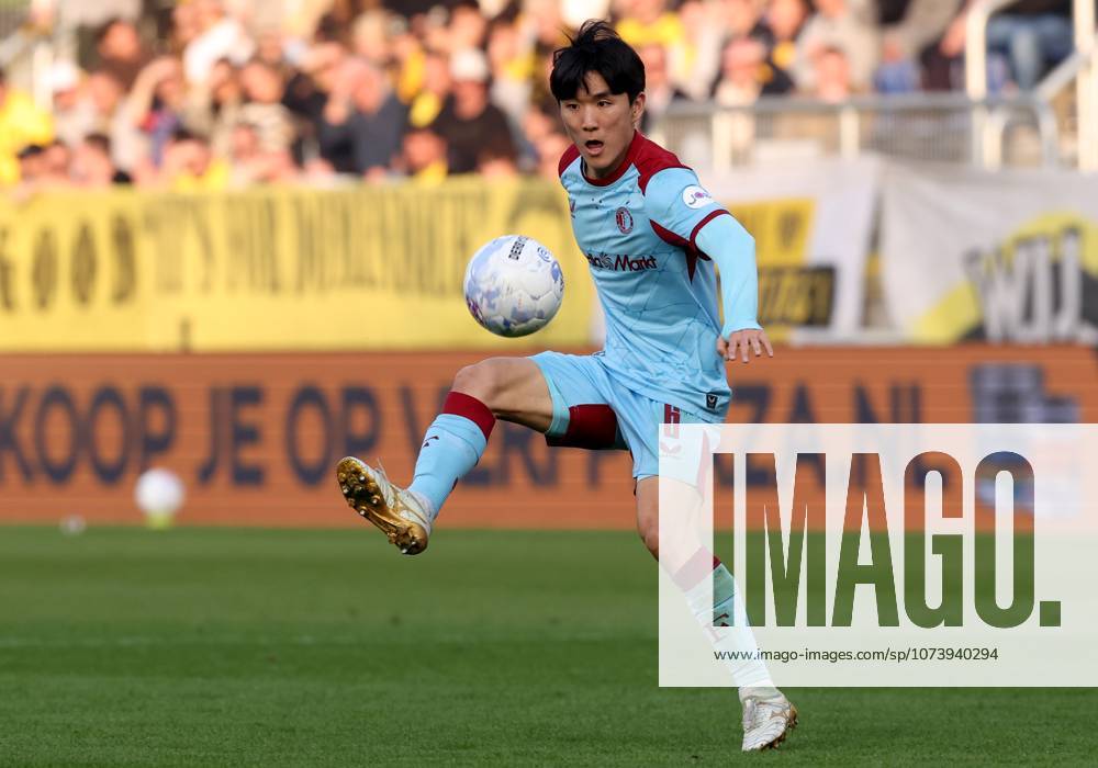 BREDA - Feyenoord player Inbeom Hwang during the Dutch Eredivisie match between NAC and Feyenoord at Rat Verlegh Stadium on March 8, 2026 in Breda, Netherlands. (Photo by DeFodi Images) -