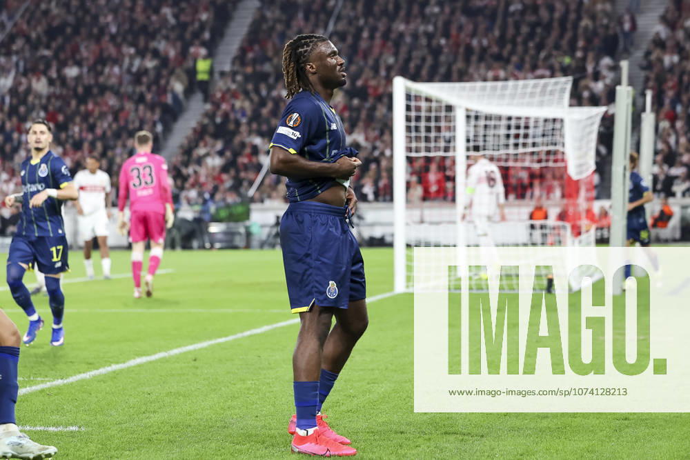 Torjubel bei Terem Moffi (FC Porto, 29) nach seinem Tor zum 0:1 , Deutschland, Fussball, UEFA Europa League, Achtelfinale, 2025 2026, VfB Stuttgart vs. FC Porto, 12.03.2026, Stuttgart Arena Stuttgart Deutschland