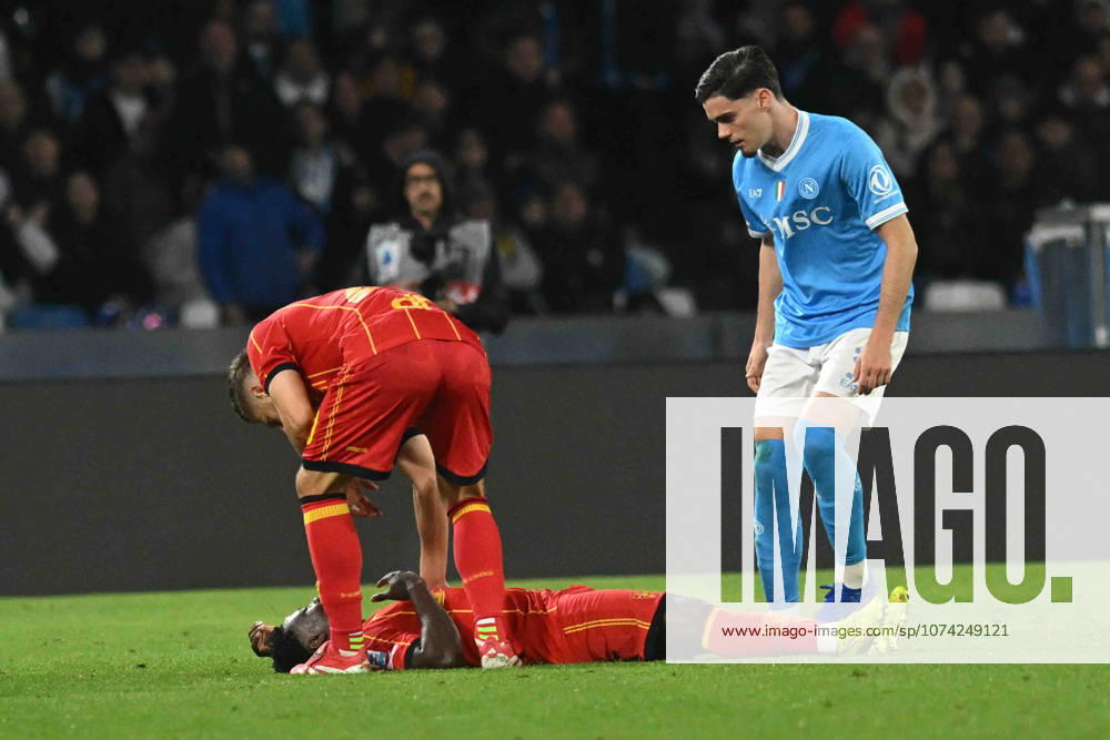 Lameck Banda of US Lecce illness during the Serie A Enelive match between SSC Napoli vs US Lecce at Diego Armando Maradona Stadium