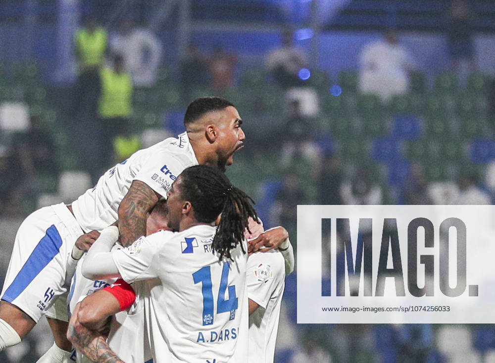 Saudi-Arabien: Fussball Saudi Pro League 2025 2026, 26. Spieltag - Al Fateh FC vs 1Al Hilal - Maydan Tamweel Aloula (Saudi Arabien): Tor und Torjubel zum Sergej Milinkovic-Savic (Al Hilal, 22) Malcom (Al Hilal, 10) Abdulkarim Darisi (Al Hilal, 14) Salem Al-Dawsari (Al Hilal, 29)
