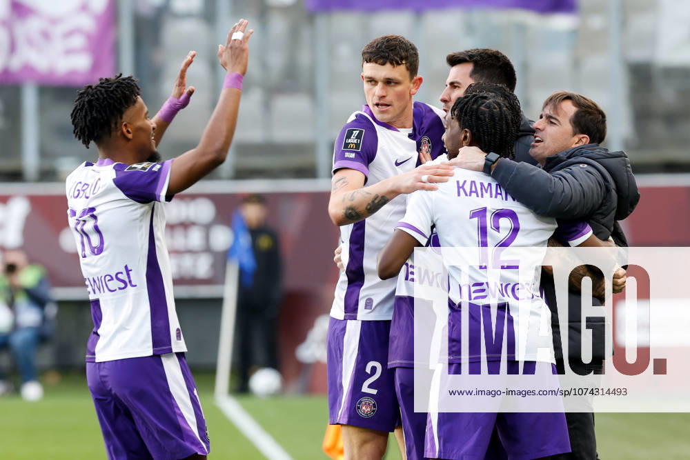 FC Metz v Toulouse FC - Ligue 1 McDonald s 2025 2026 02 Rasmus Schmidt NICOLAISEN (tfc) - Carles MARTINEZ NOVELL (Entraineur Toulouse TFC) during the Ligue 1 McDonald s match between Metz and Toulouse at Stade Saint-Symphorien on March 15, 2026 in Metz, France. Metz France