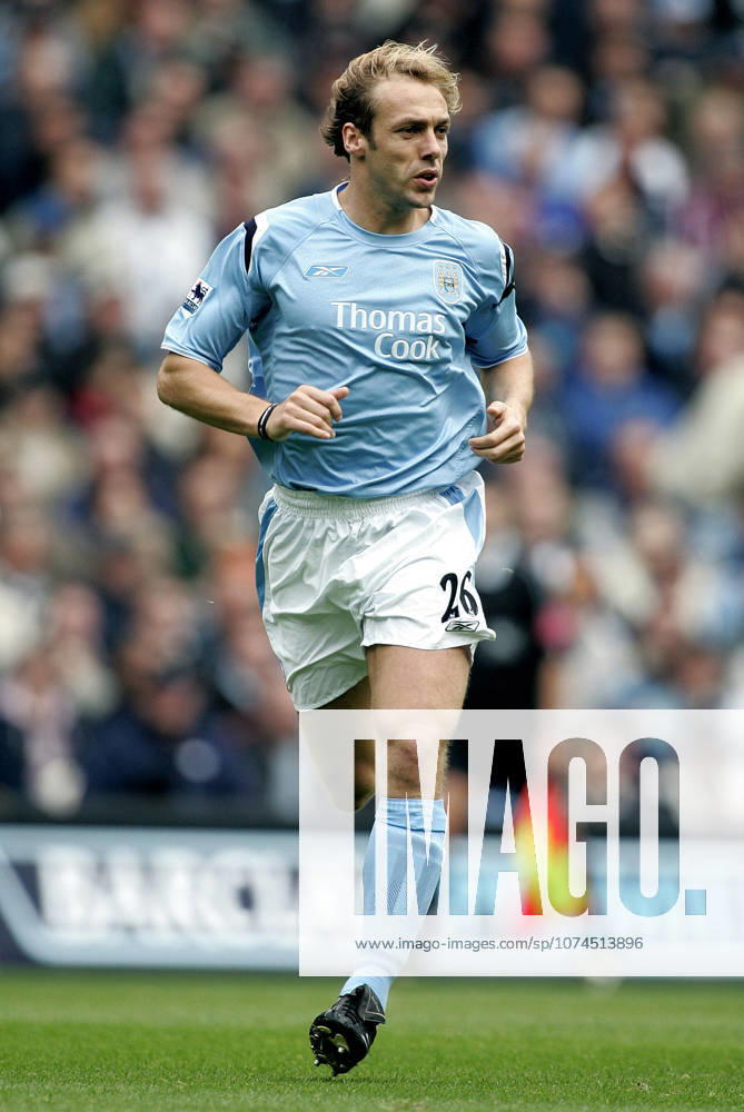 Manchester City V Arsenal, Premier League Paul Bosvelt of Manchester City running during the Premier League match between Manchester City and Arsenal at City Of Manchester Stadium on September 25, 2004 in Manchester, England. Manchester City Of Manchester Stadium England United Kingdom