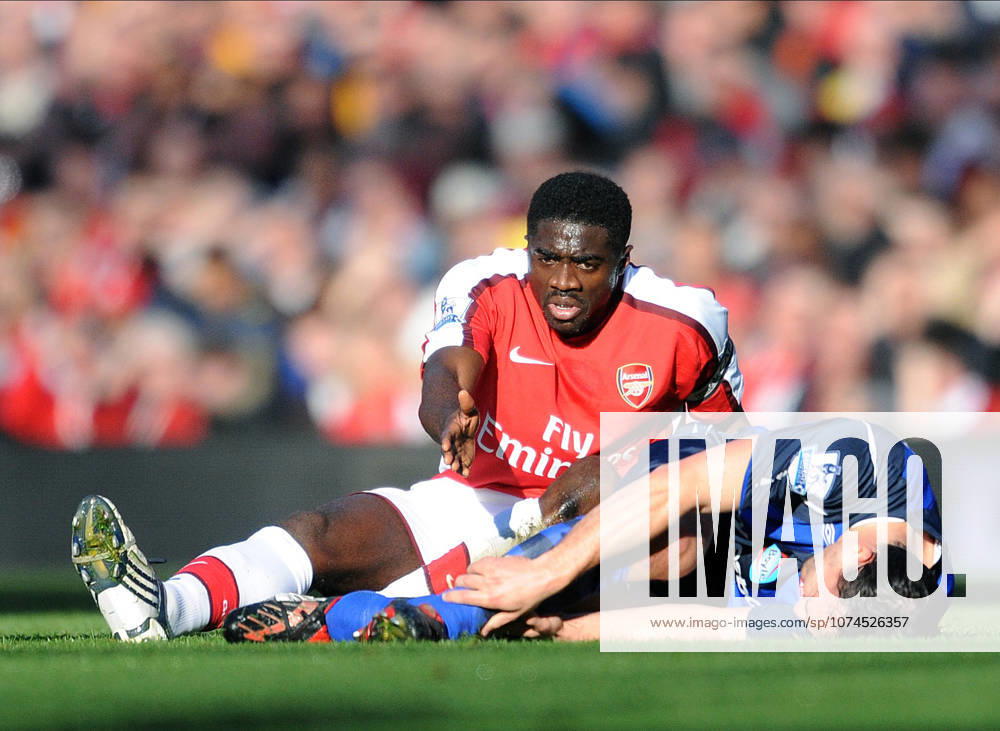 Arsenal V Sunderland, Premier League Kolo Toure of Arsenal and Andy Reid of Sunderland is injured during the Premier League match between Arsenal and Sunderland at Emirates Stadium on February 21, 2009 in London, England. London Emirates Stadium England United Kingdom