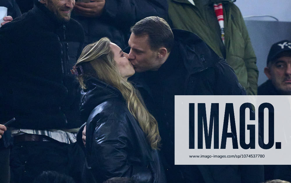 Manuel Neuer, goalkeeper of FC Bayern München kisses his wife Anika in the of football UEFA Champions League 2025 26 round of 16 Second Leg match FC Bayern München - Atalanta BC in Allianz Arena Munich on March 18, 2026 , FCB,