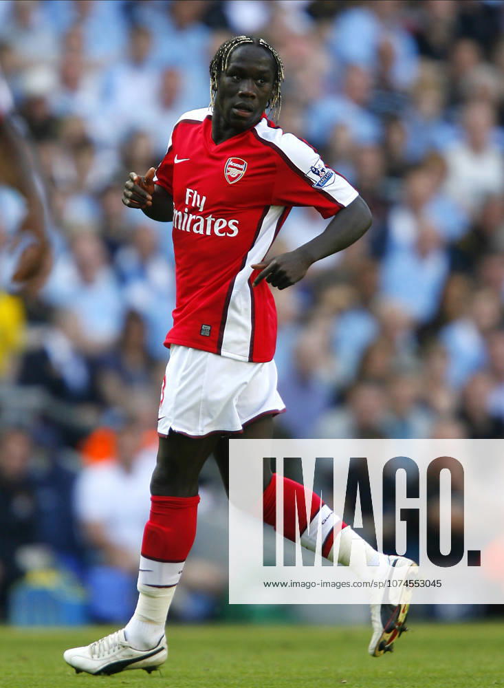 Manchester City V Arsenal, Premier League Bacary Sagna of Arsenal running during the Premier League match between Manchester City and Arsenal at City Of Manchester Stadium on September 12, 2009 in Manchester, England. Manchester City Of Manchester Stadium England United Kingdom