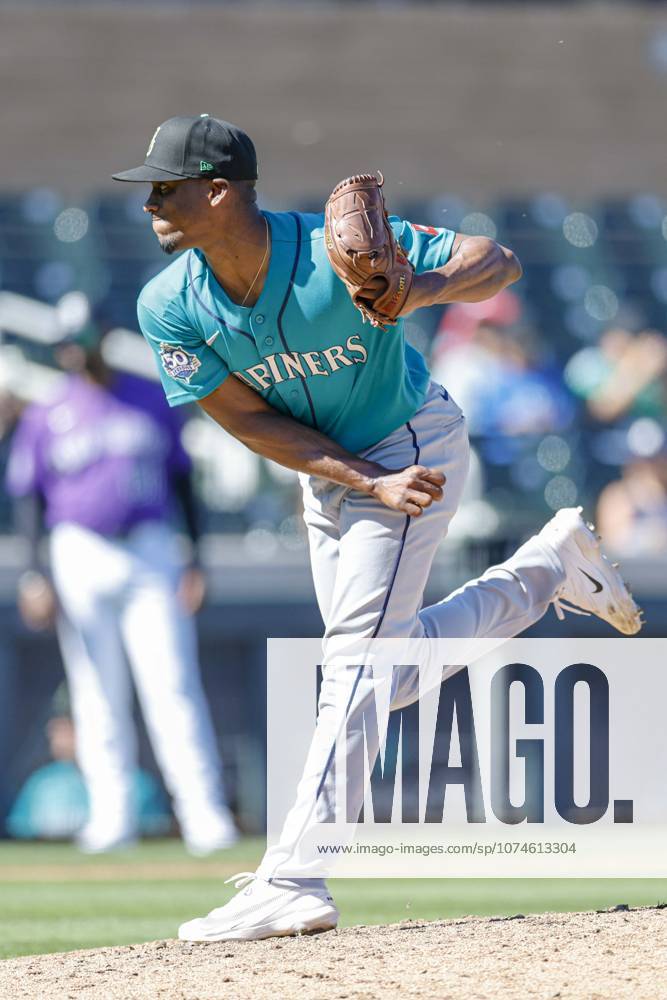 MLB, Baseball Herren, USA Spring Training: Seattle Mariners at Colorado Rockies Scottsdale, AZ. USA; Seattle Mariners pitcher Yosver Zulueta (61) delivers a pitch during an MLB Spring Training game against the Colorado Rockies on Tuesday, March 17, 2026 at Salt River Fields at Talking Stick. The Mariners beat the Rockies 10-6. (Kim Hukari Image of Scottsdale Arizona USA